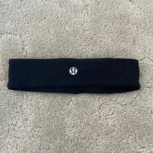 Black Lululemon headband